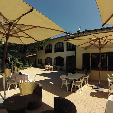 ホテル Castel Du Roy 2*